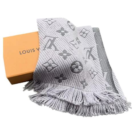 Tagelmust. Sciarpe Louis vuitton in Cachemire Grigio 